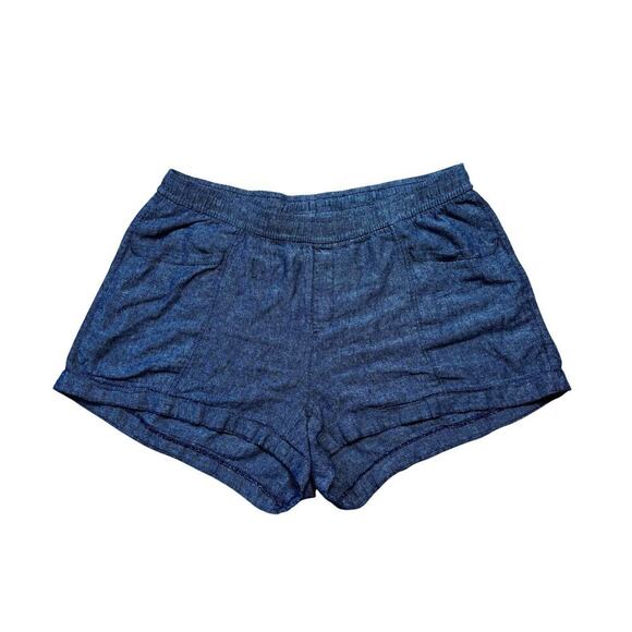 Old Navy women short size 2X, Lightweight Denim fabric; wide, stretchy waistband - Picture 1 of 8